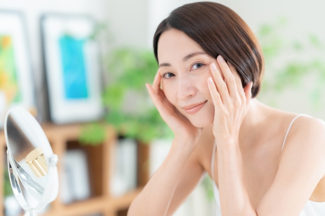 プルリアルの効果は？乾燥・ハリ・小ジワには何回すればいい？費用や持続性も深掘り