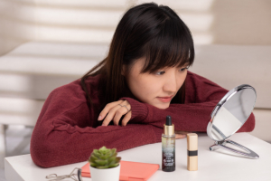 肝斑は20代でもできる？原因やピルとの関係、美容医療による選択肢まで解説