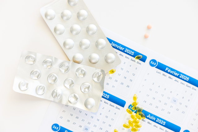 肝斑は20代でもできる？原因やピルとの関係、美容医療による選択肢まで解説