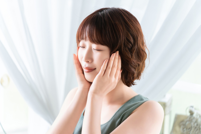 肌のハリ・ツヤを取り戻す方法｜原因と年代別ケア｜NERO DOCTOR / BEAUTY（美容医療）