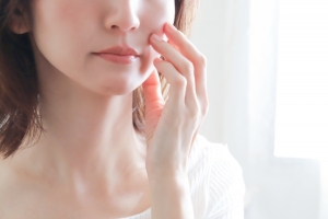 マリオネットラインにハイフは効く？たるみタイプ別に向き不向きを解説