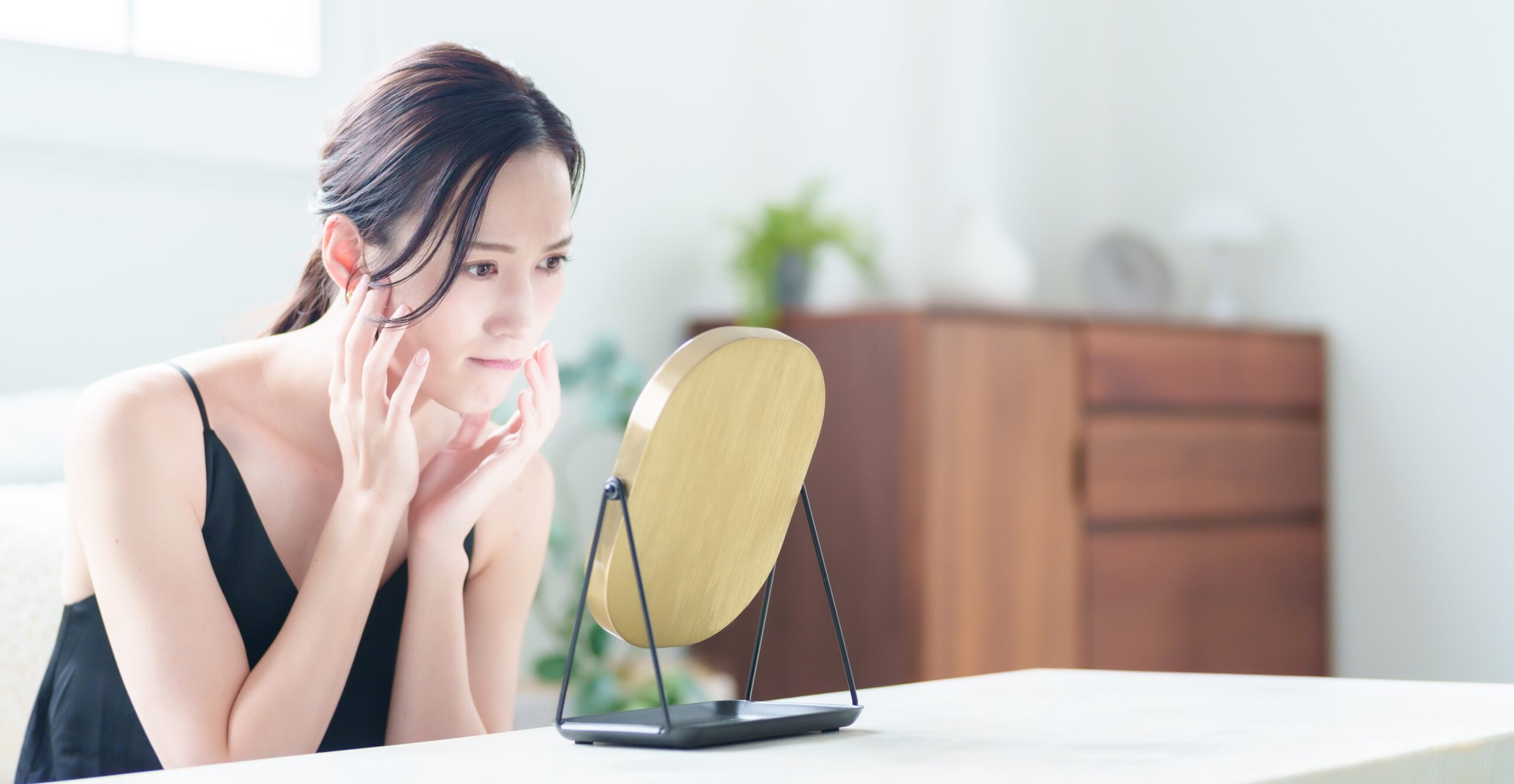 ニキビに悩む30代へ｜治りにくい理由と美容医療でできるケア｜NERO DOCTOR / BEAUTY（美容医療）