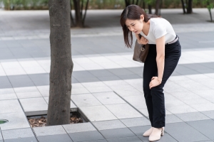 太ももの脂肪吸引後は歩けない？回復の目安と注意点を解説