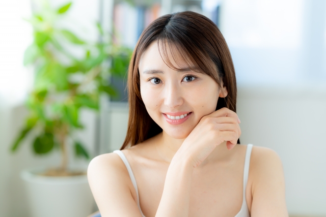 脂肪吸引後のボコボコはいつまで？顔に施術を行った際の傷痕修正の相談目安