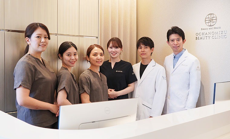 水の森美容クリニックの医師とスタッフ