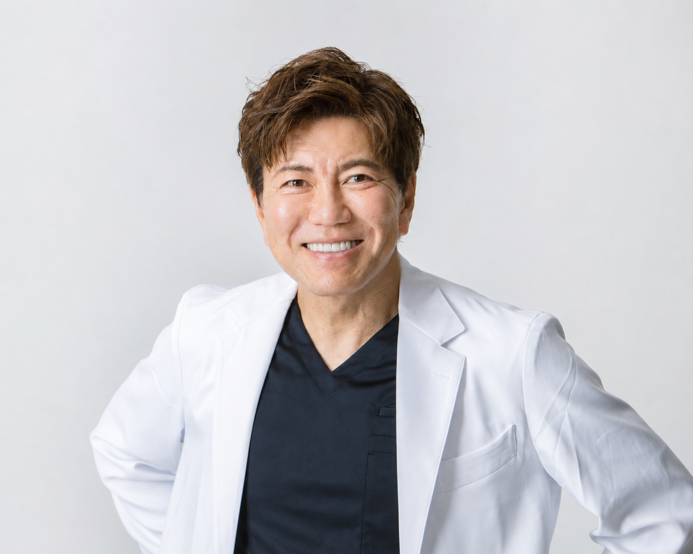 THE CLINIC創業者・医師 山川雅之先生